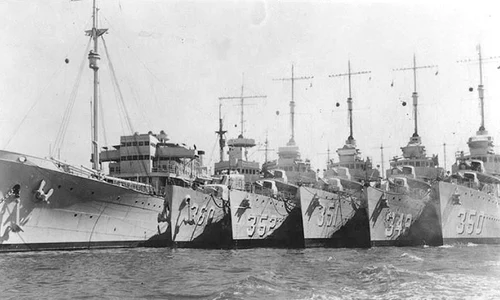 Distrugătoarele şi criza economică jpeg