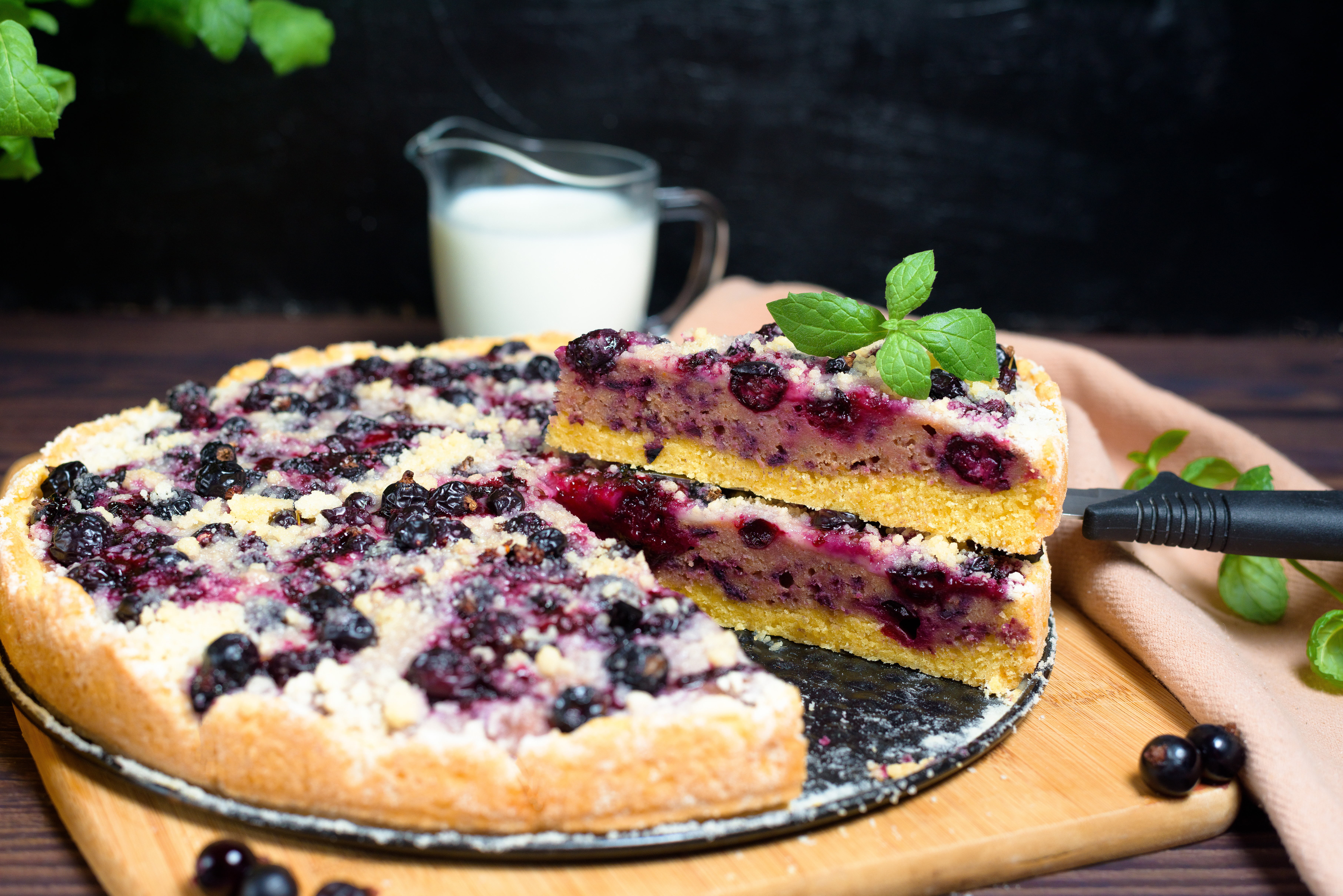 1 tarta cu coacaze jpg jpeg