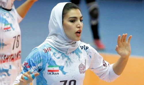 Razie Janbaz, scârbită de ce se întâmplă în Iran. FOTO: Facebook