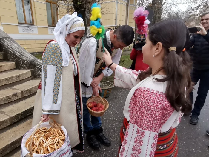 Cu Sorcova se mergea mai întâi la rudele apropiate FOTO: A.M.