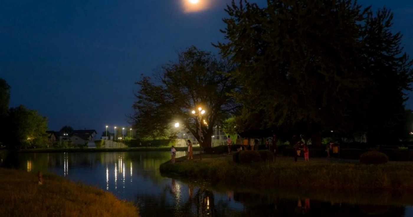 Luna plină cu coroană FOTO Valentin Grigore