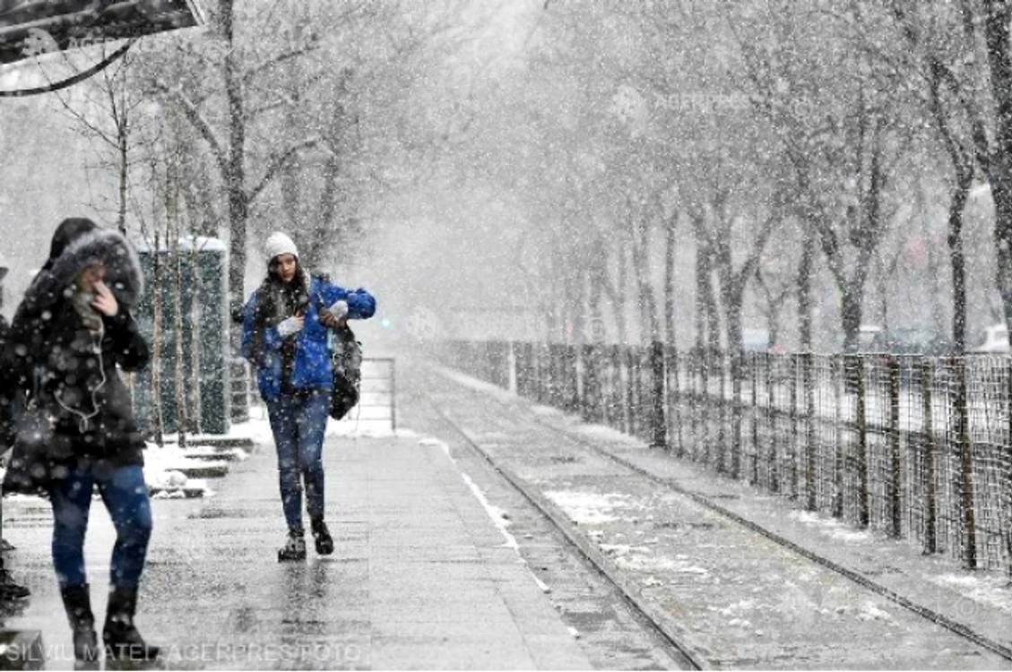 Ploi, lapoviță și ninsoare în multe zone din țară se anunță vineri, 15 noiembrie/FOTO: Arhivă