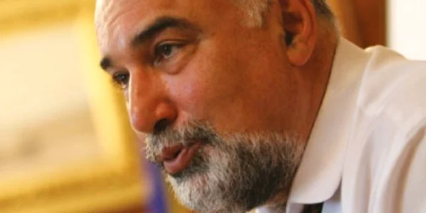 varujan vosganian