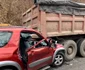 Accident pe o rută alternativă de pe Valea Oltului la Dăeşti Vâlcea femeie încarcerată Foto Adevărul