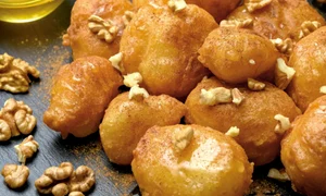 gogosi cu mere si nuci jpg