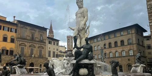 Fântâna lui Neptun, situată în Piazza della Signoria din Florența FOTO Google Maps