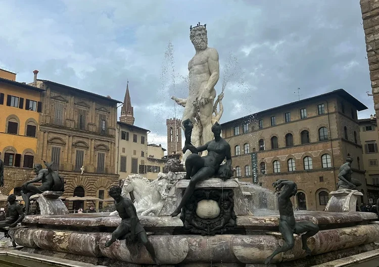 Fântâna lui Neptun, situată în Piazza della Signoria din Florența FOTO Google Maps