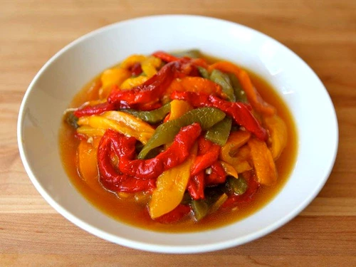 salata de ardei copti cu usturoi jpeg