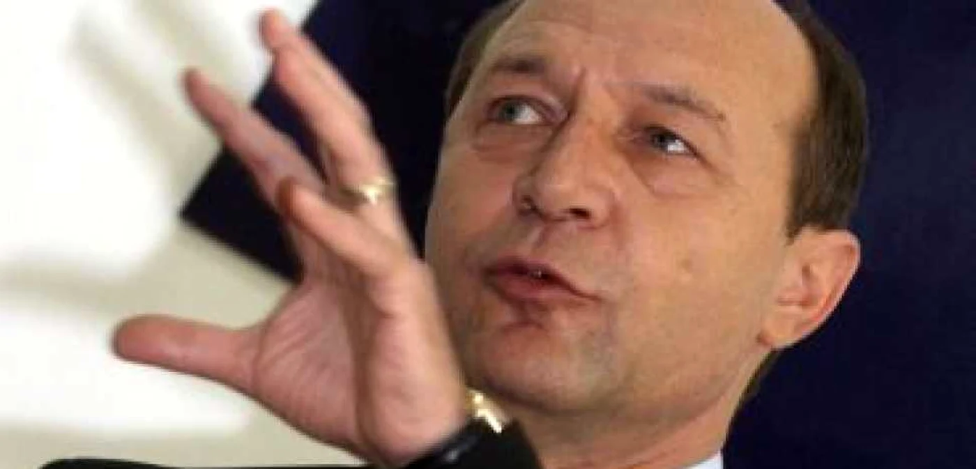 Băsescu avertizează: "Primarii nu vor mai primi bani dacă nu se încadrează în standardele de cost"