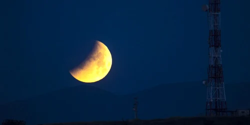 Eclipsa de luna luna rosiatica 15 16 mai 2022 FOTO EPA-EFE