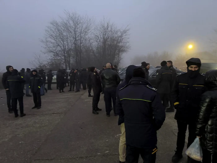 Peste 90 de polițiști au refuzat să intre în tură la Penitenciarul Pelendava FOTO: Sindicat Phoenix