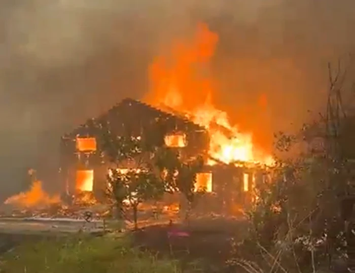 Franța arde: alertă „neagră” și peste 140 de mii de evacuați. Foto: captură video