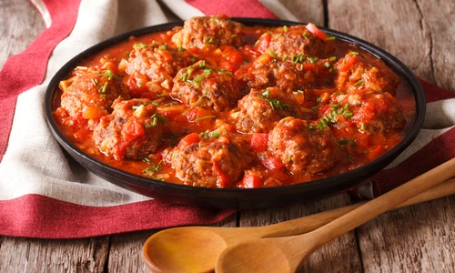 Chiftele marinate  Sursa foto shutterstock 395037712 jpg