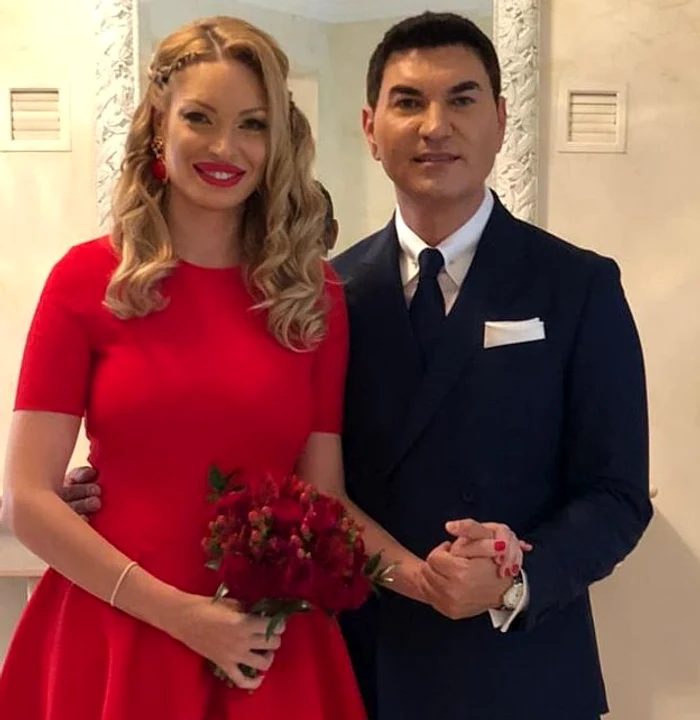 Valentina Pelinel şi Cristi Borcea, în ziua cununieiFoto: arhivă personală