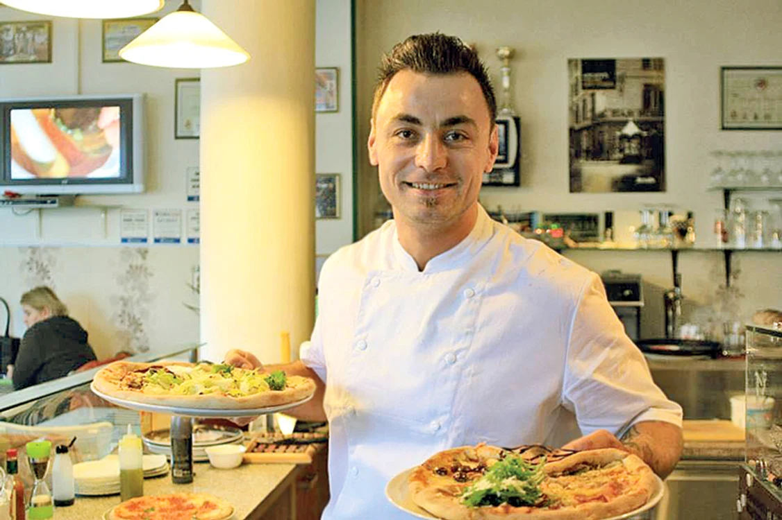
    Paul Siserman  