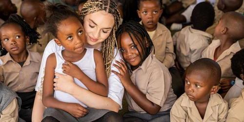 ana baciu voluntar africa de sud 01 foto arhiva personala jpg