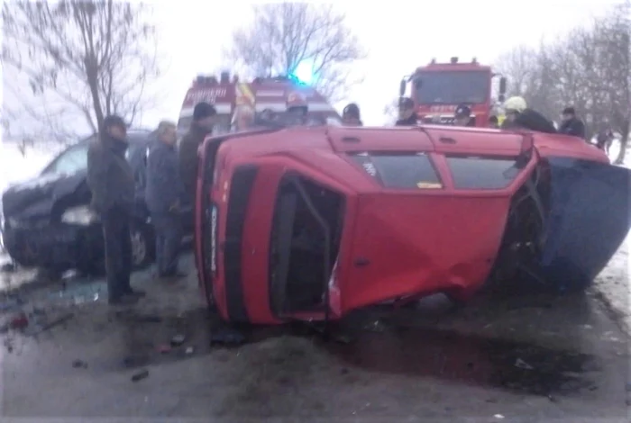 Trei persoane au fost rănite în accident