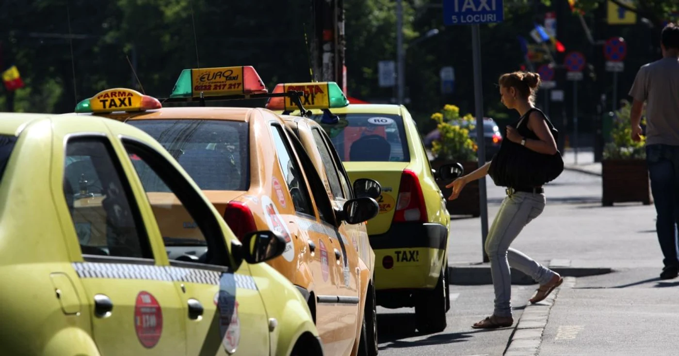 Taximetriștii au fost amendați cu 8.000 de lei