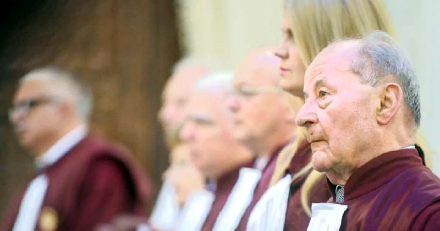 Ieri, judecătorii Curţii Constituţionale au decis că referendumul din 29 iulie nu este valid 