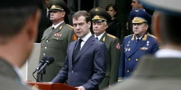 Medvedev: Teroriştii trebuie lichidaţi "fără ezitare"