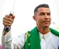 Cristiano Ronaldo, în ipostaze inedite cu o sabie primită cadou FOTO Profimedia 