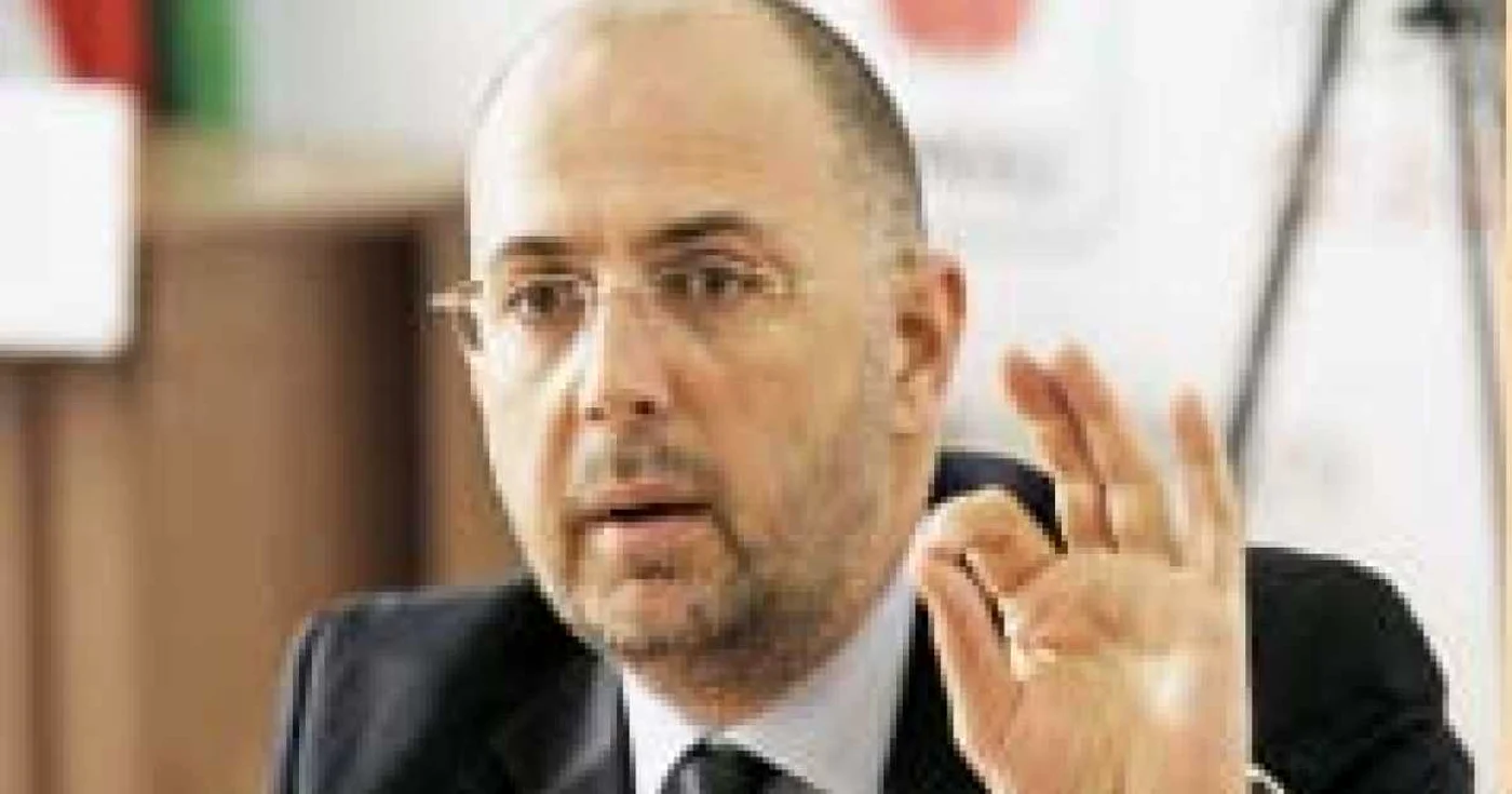 Kelemen Hunor a negociat la sânge voturile UDMR pentru şefia Senatului  p Foto: mediafax