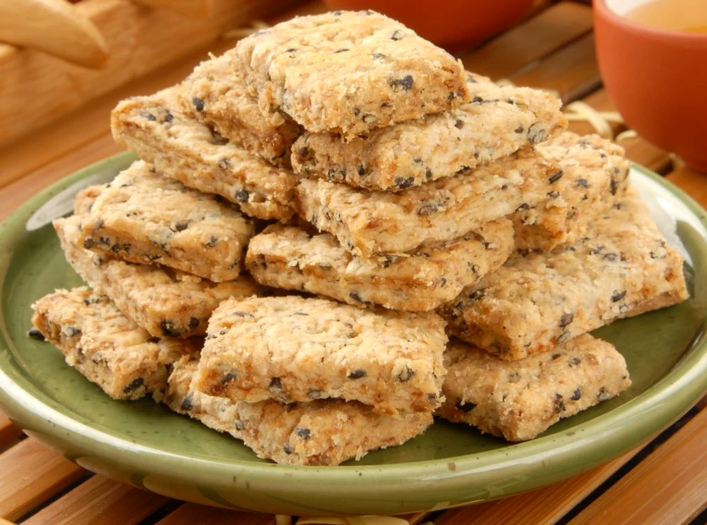 biscuiti cu nuci jpeg
