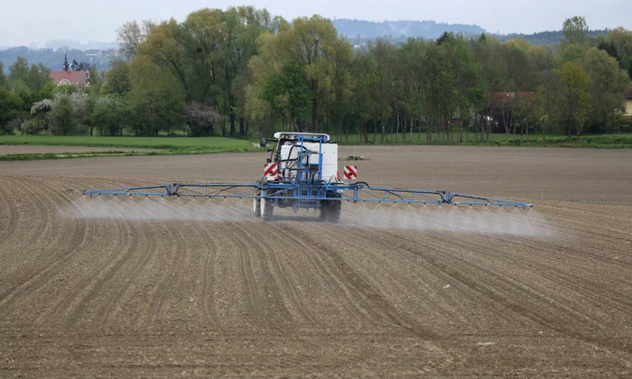 agricultura a fost multa vreme sursa de POP foto pixabay schauhi jpg