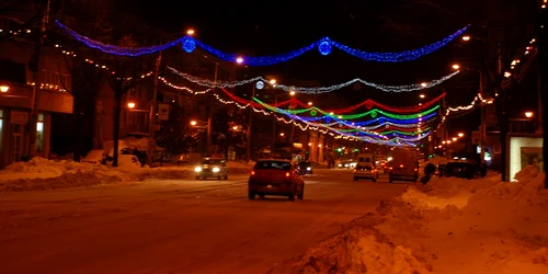 Iluminatul de sărbători pe Calea Călăraşilor. FOTO: Arhivă