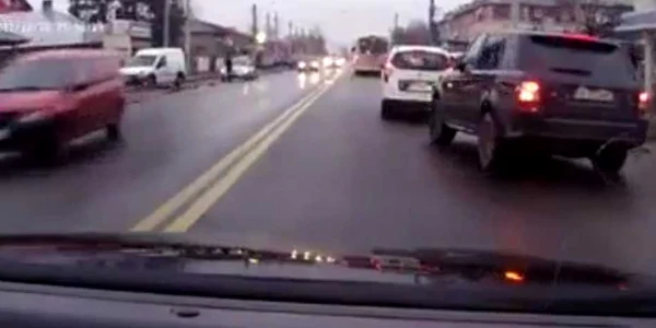 Pericol în trafic FOTO Captură video Radar Oficial Iaşi 
