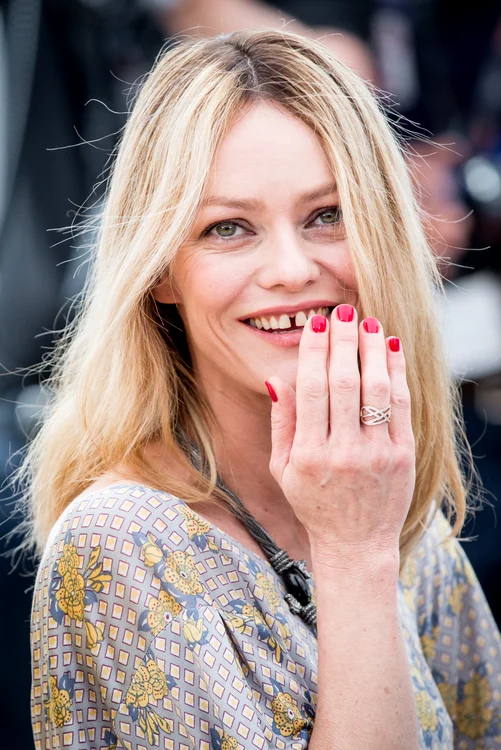 vanessa paradis hepta 3360701 jpeg