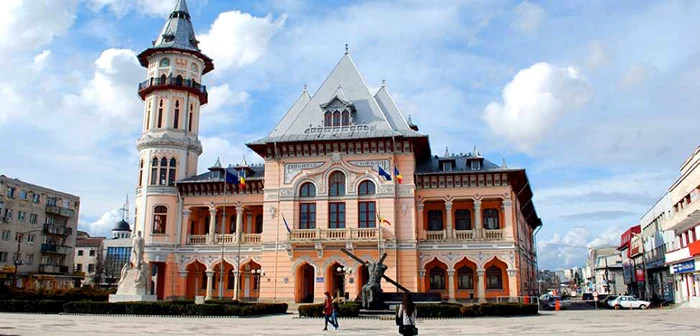 Palatul Comunal este sediul primăriei Arhivă adevarul.ro