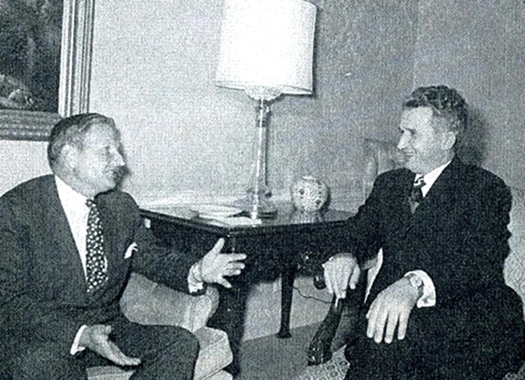 Nicolae Ceaușescu alături de David Rockefeller Foto: Radio România Actualități 