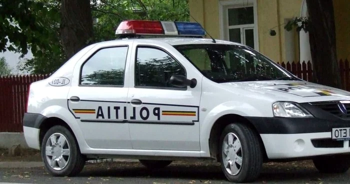 Suceava: Poliţist atacat şi înjunghiat cu un cuţit