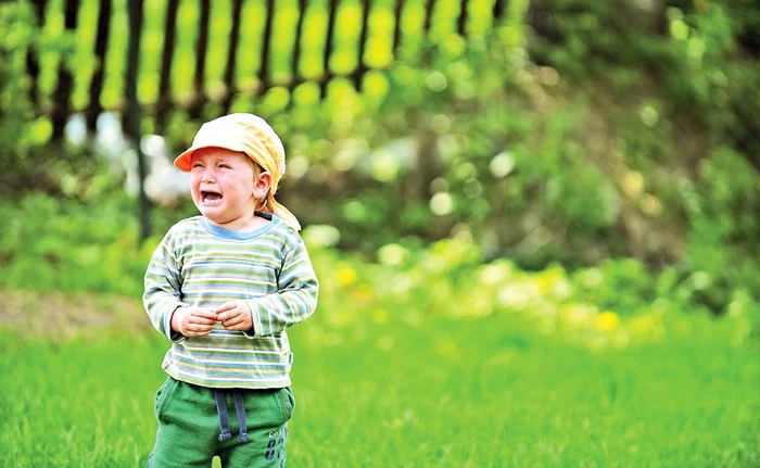 Copilul, pedepsit de părinţi pentru că nu învăţase să facă la oliţă