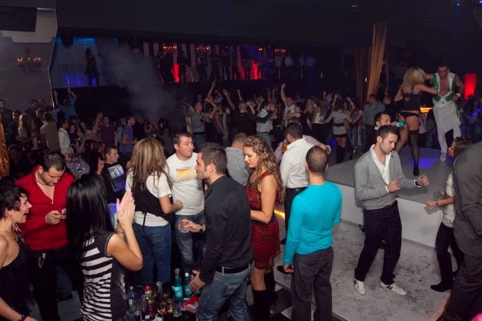 Iată cum a fost preselecţia Miss Universe România 2011 la Galaţi, în Divino Club. (Foto: Miss Universe România)