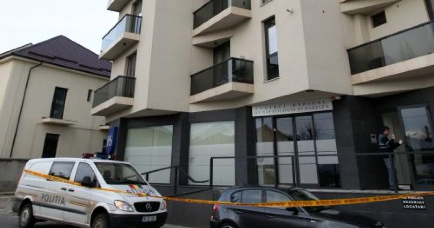 Poliţiştii sunt la faţa locului şi încearcă să stabilească împrejurările incidentului