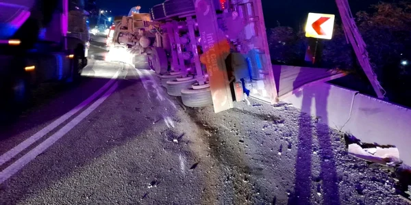 tir răsturnat la coloneşti