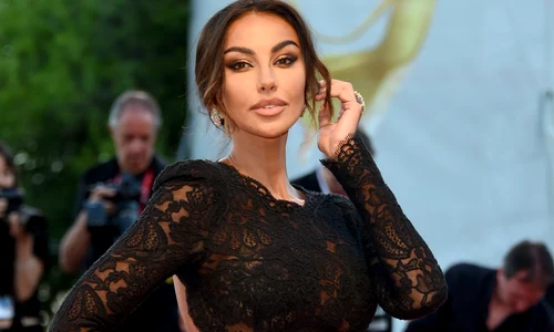 Mădălina Ghenea la premieră (2) jpg