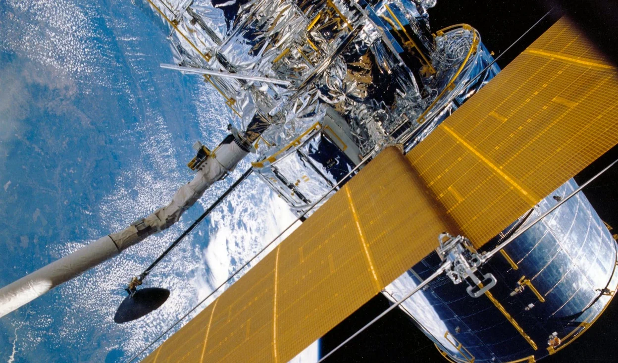 Compania lui Elon Musk SpaceX va lansa anul acesta peste 10.000 de sateliți