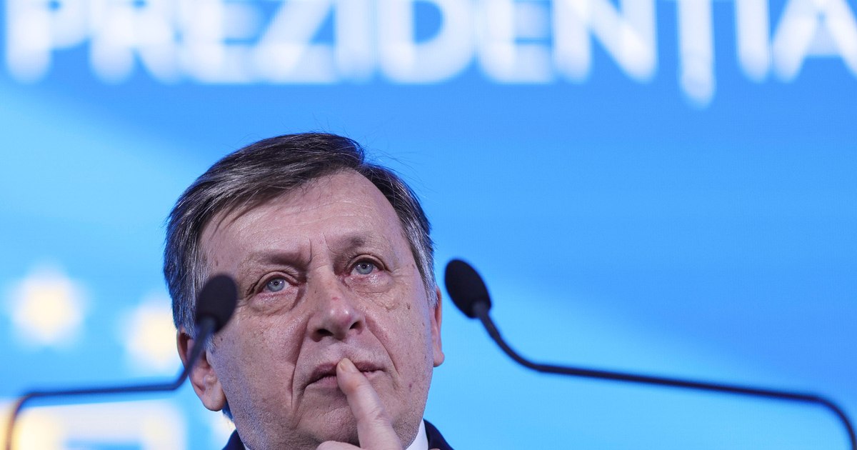 Lasconi critică candidatura lui Crin Antonescu: "Vrem un alt absent la Cotroceni"