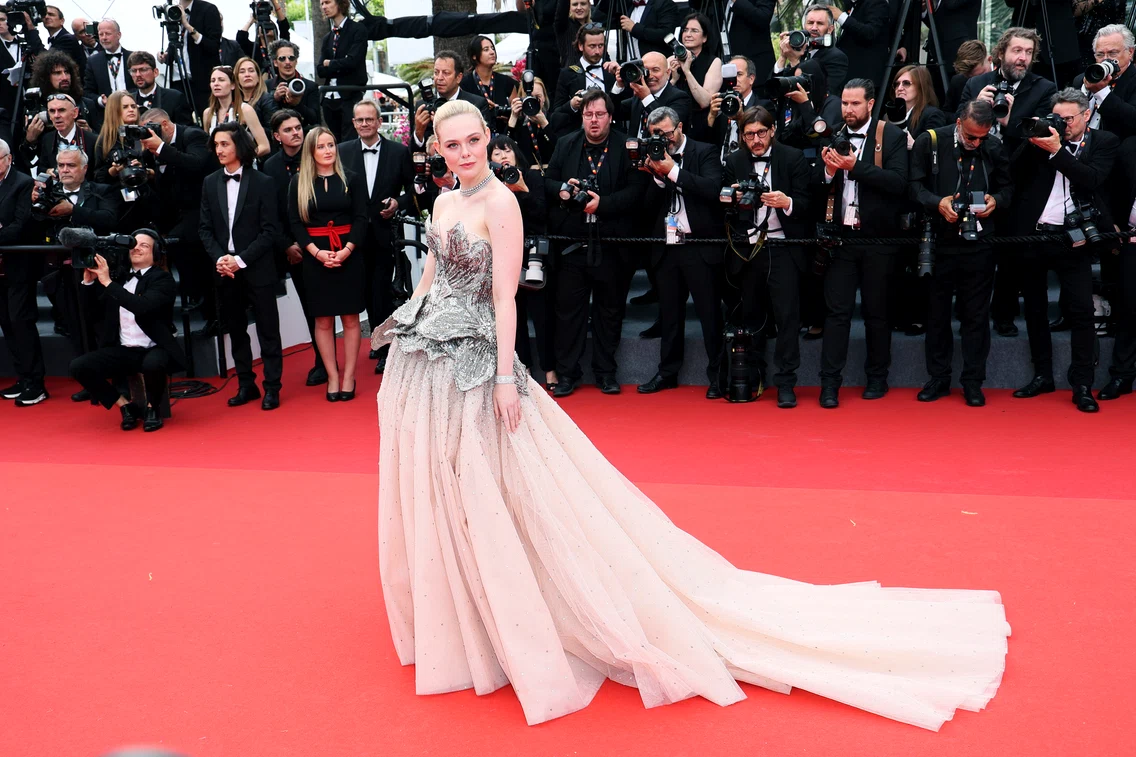 Elle Fanning la Cannes