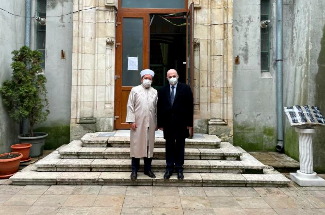 Muftiul Iusuf Muurat şi Silviu Vexler Sursa Facebook Muftiatul Cultului Musulman din România