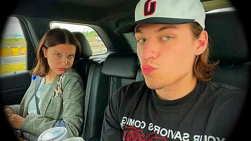 2 jake bongiovi si millie bobby brown 1 jpg jpeg
