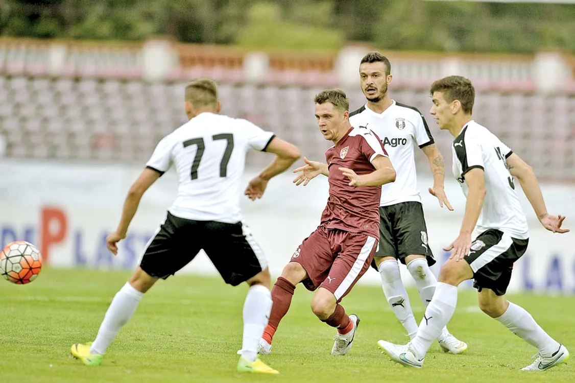 
    “Riciu” speră să aducă prima victorie din Liga 1  a ilfovenilorFoto: Mediafax  