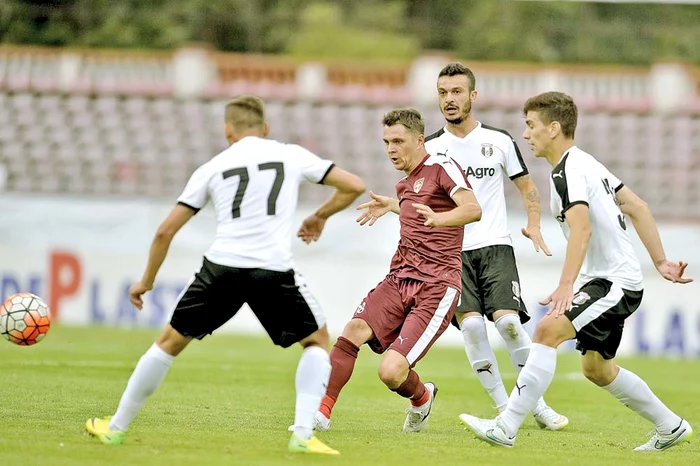 
    “Riciu” speră să aducă prima victorie din Liga 1  a ilfovenilorFoto: Mediafax  