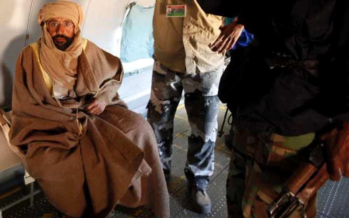 FOTO REUTERS: Seif al Islam după ce a fost capturat