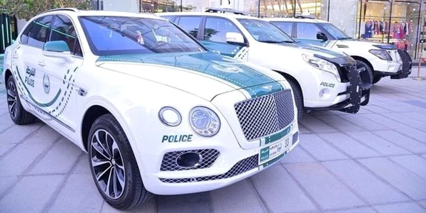 maşini poliţie Dubai foto politia dubai