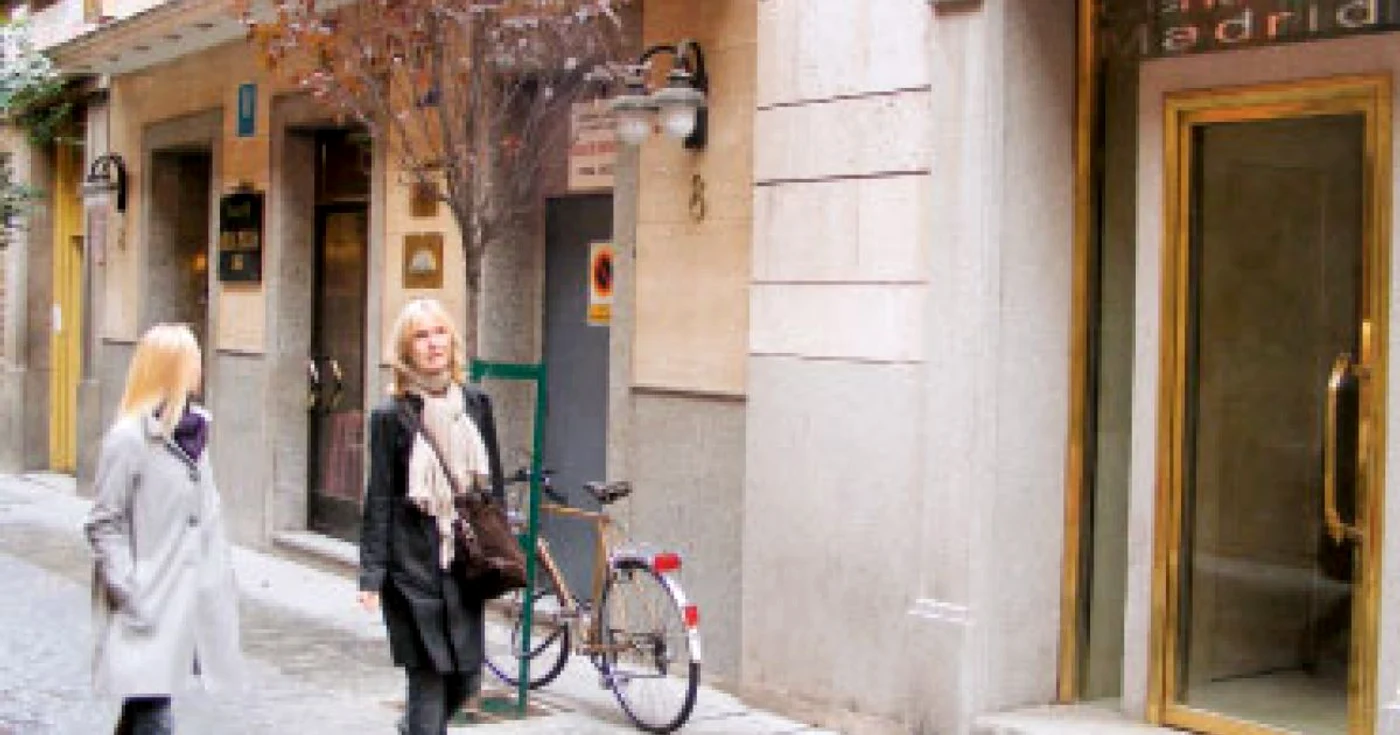 Studenţii de la „Spiru Haret“: „Ne-au păcălit!“