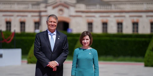 Klaus Iohannis și Maia Sandu la Summitul Comunității Politice Europene. FOTO presidency.ro